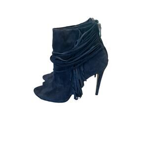 Vince Camuto peep toe suede bootie size 9.5 navy